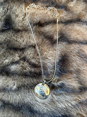 Elegant Silver-Tone Round Swirl Pendant Necklace - Women's Gold Necklace